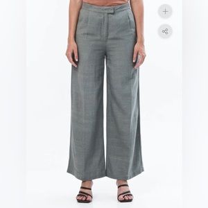Jonny Cota tailored linen trouser in grey. New with tags. 50% linen, 50% rayon
